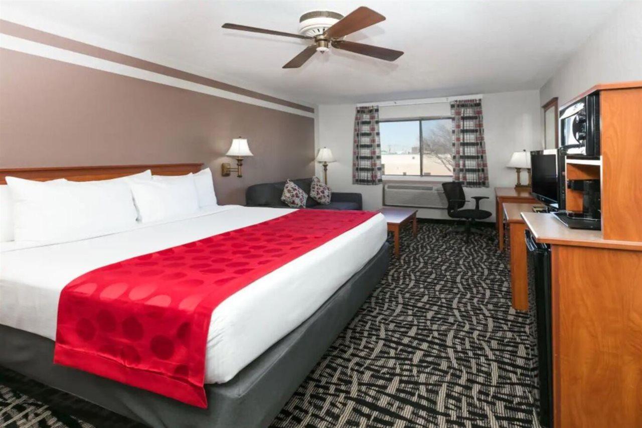 Ramada By Wyndham Oklahoma City Airport North Экстерьер фото