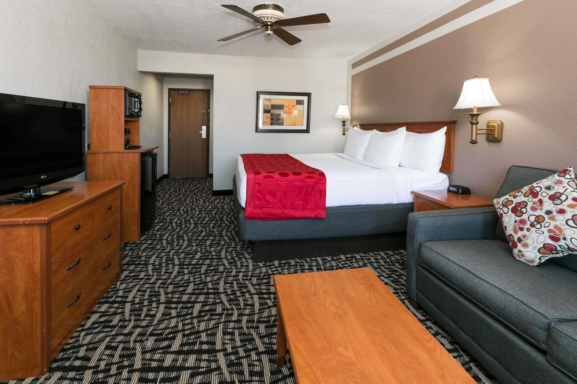 Ramada By Wyndham Oklahoma City Airport North Экстерьер фото
