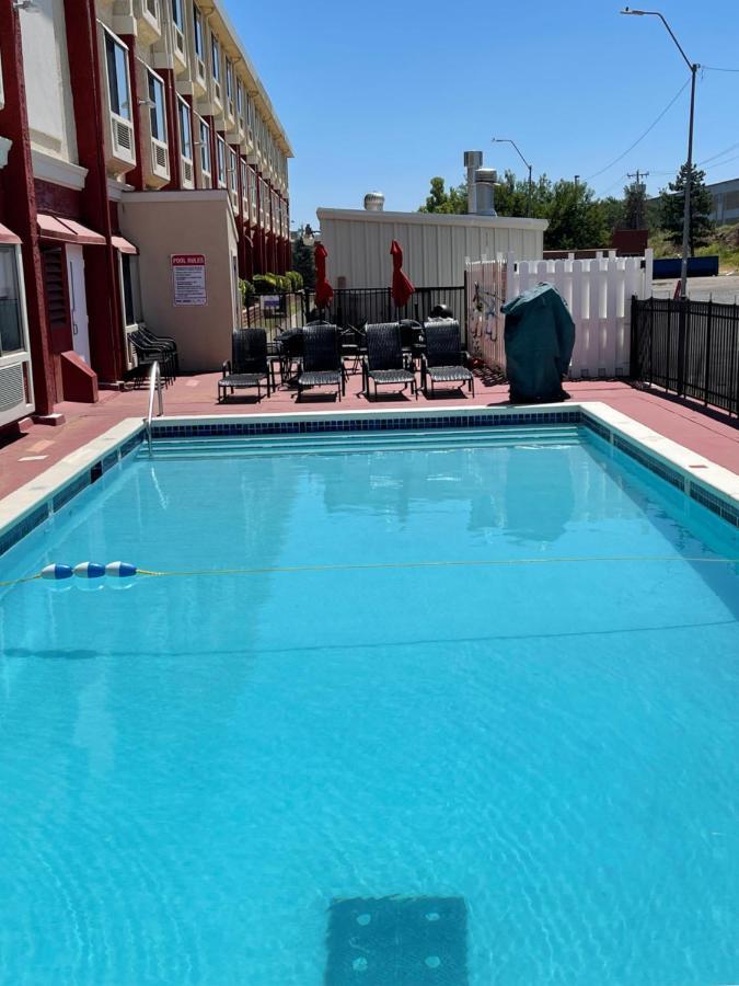 Ramada By Wyndham Oklahoma City Airport North Экстерьер фото