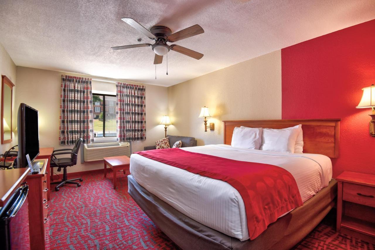 Ramada By Wyndham Oklahoma City Airport North Экстерьер фото